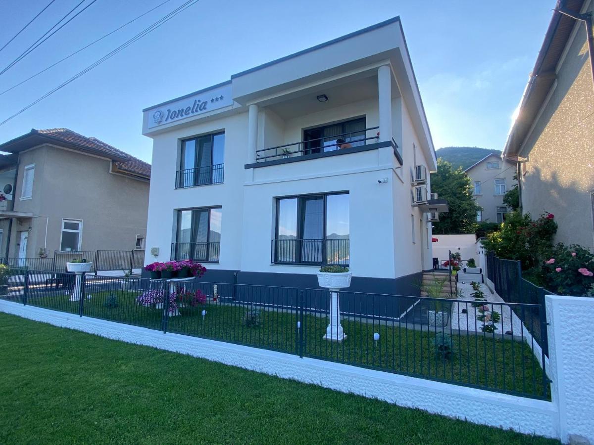 Pensiunea Ionelia Orsova Exterior photo